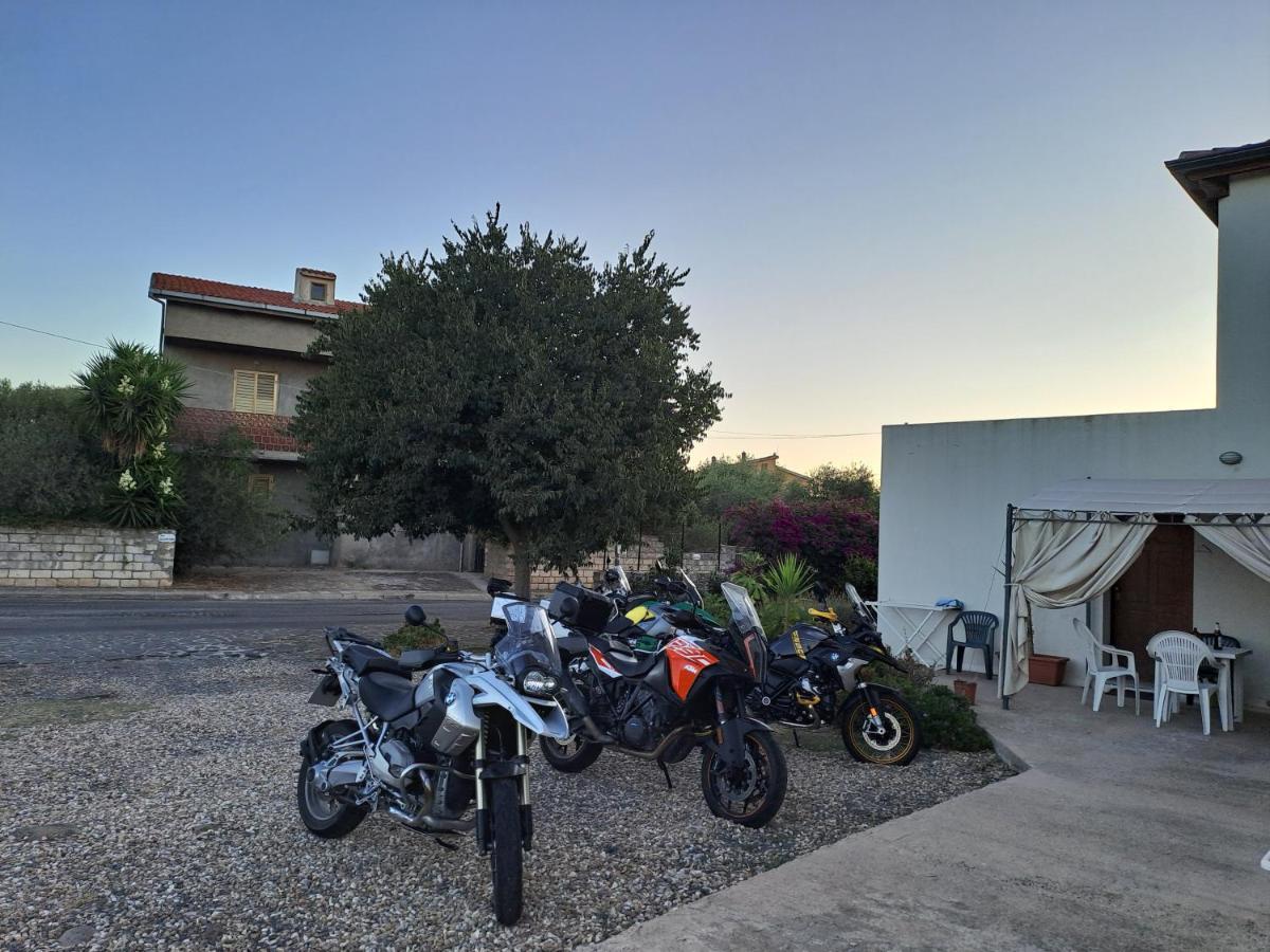 Alma Bed & Breakfast Sennariolo ภายนอก รูปภาพ